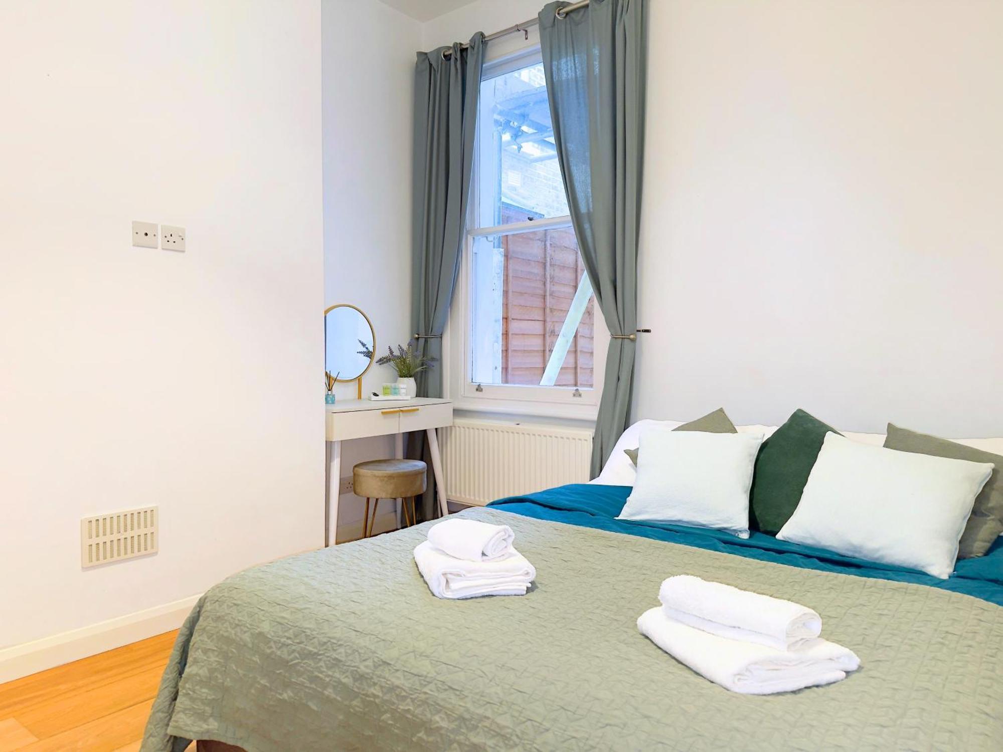 Charming Victorian Retreat In West Hampstead Appartement Londen Buitenkant foto